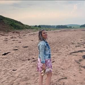 Meet your Posher, Leslie